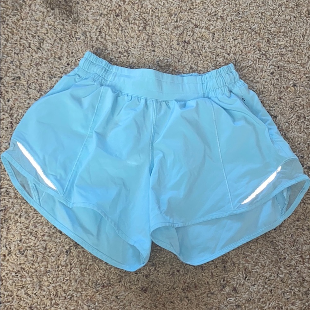 light blue size 4 tall lululemon hotty hot shorts